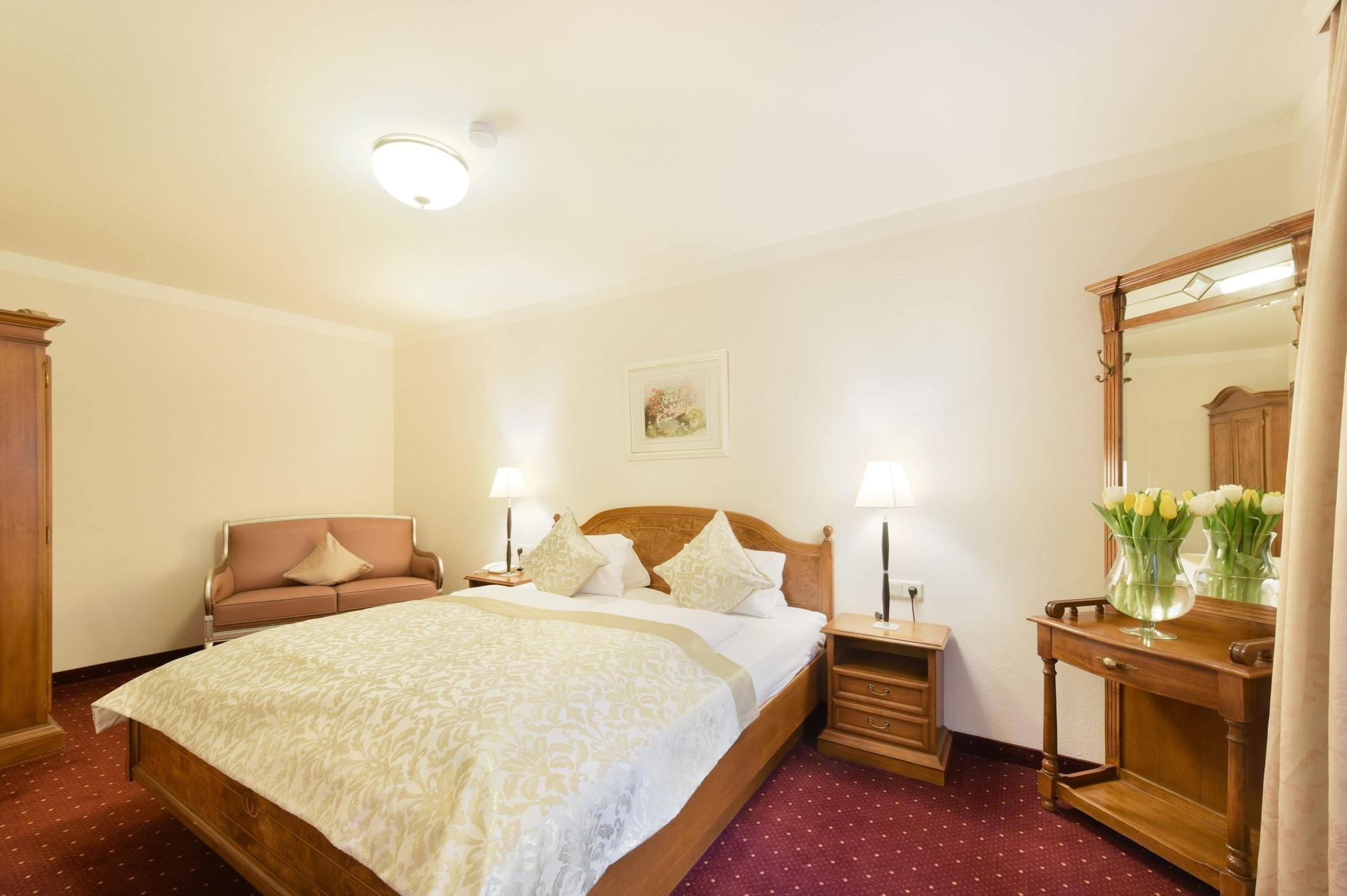 Cella Central Historic Boutique Hotel Zell am See Luaran gambar