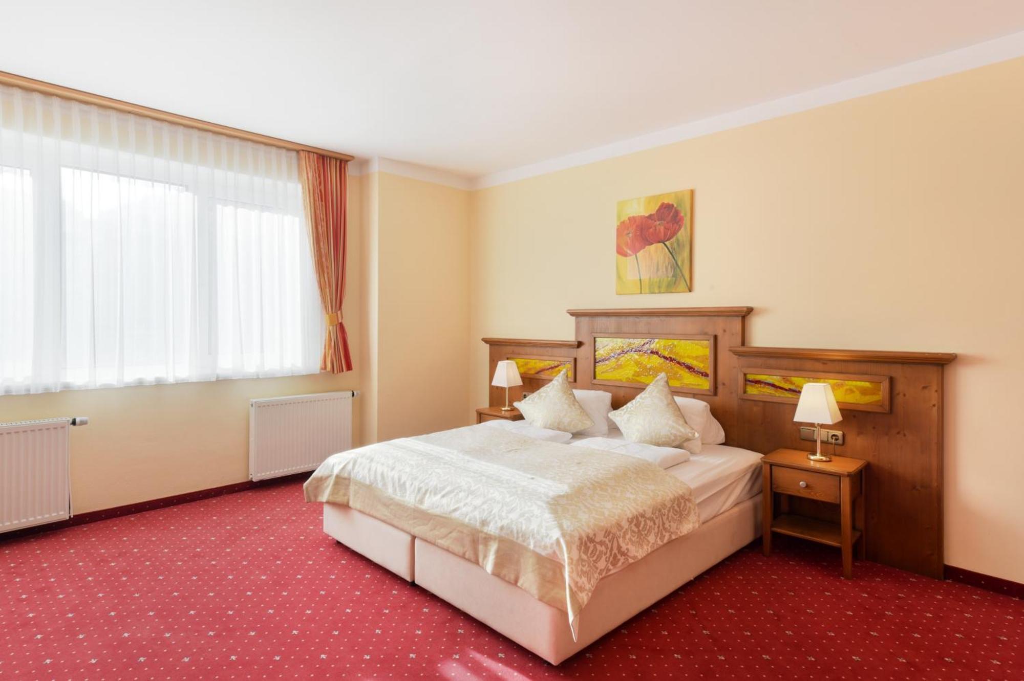 Cella Central Historic Boutique Hotel Zell am See Luaran gambar