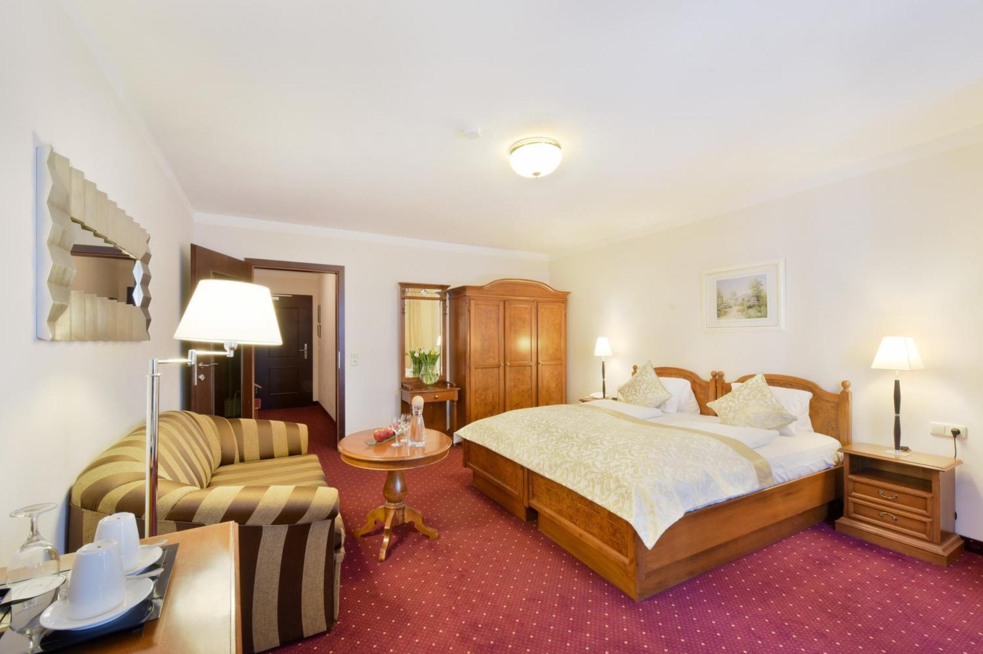 Cella Central Historic Boutique Hotel Zell am See Luaran gambar