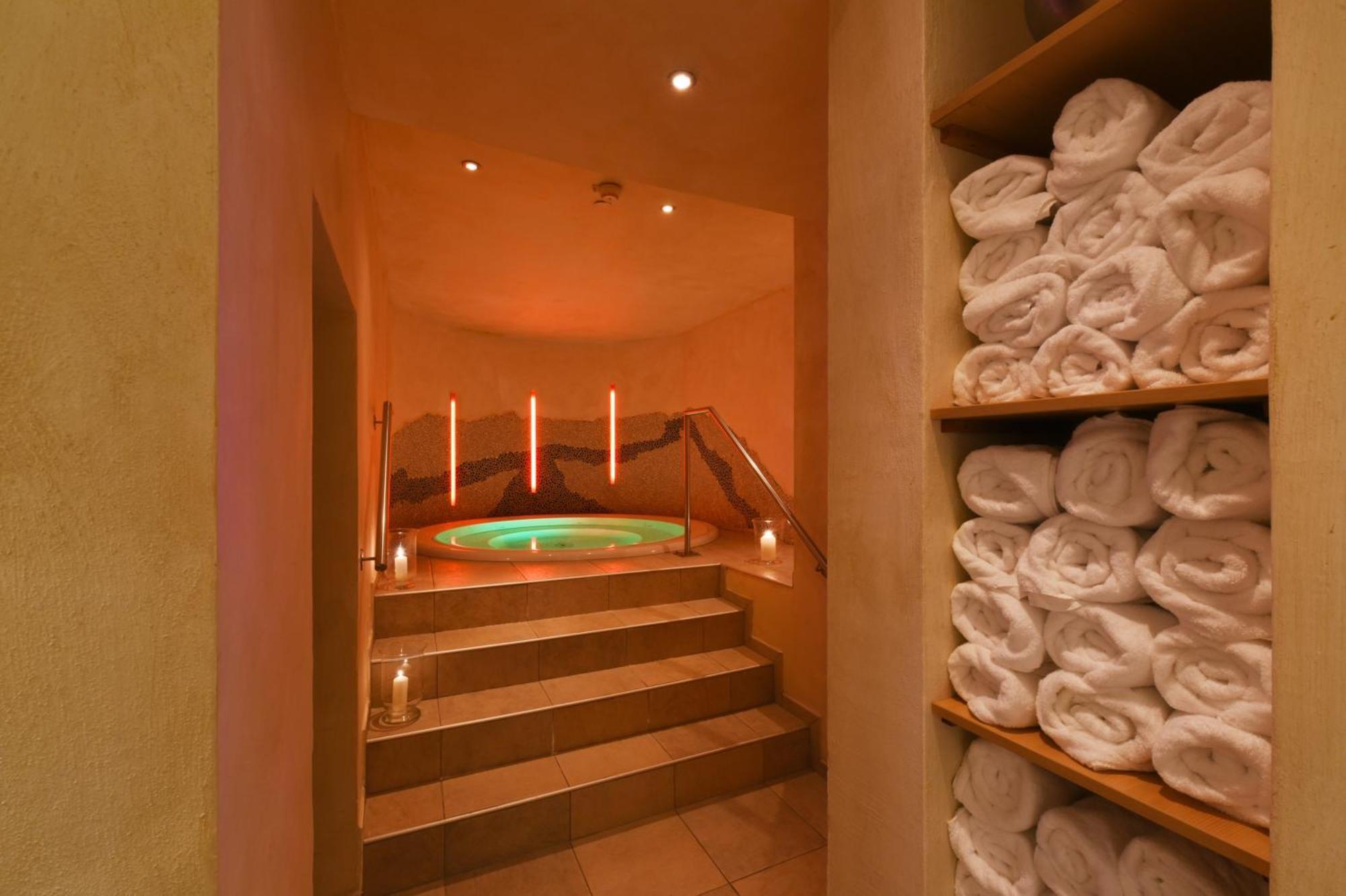 Cella Central Historic Boutique Hotel Zell am See Luaran gambar