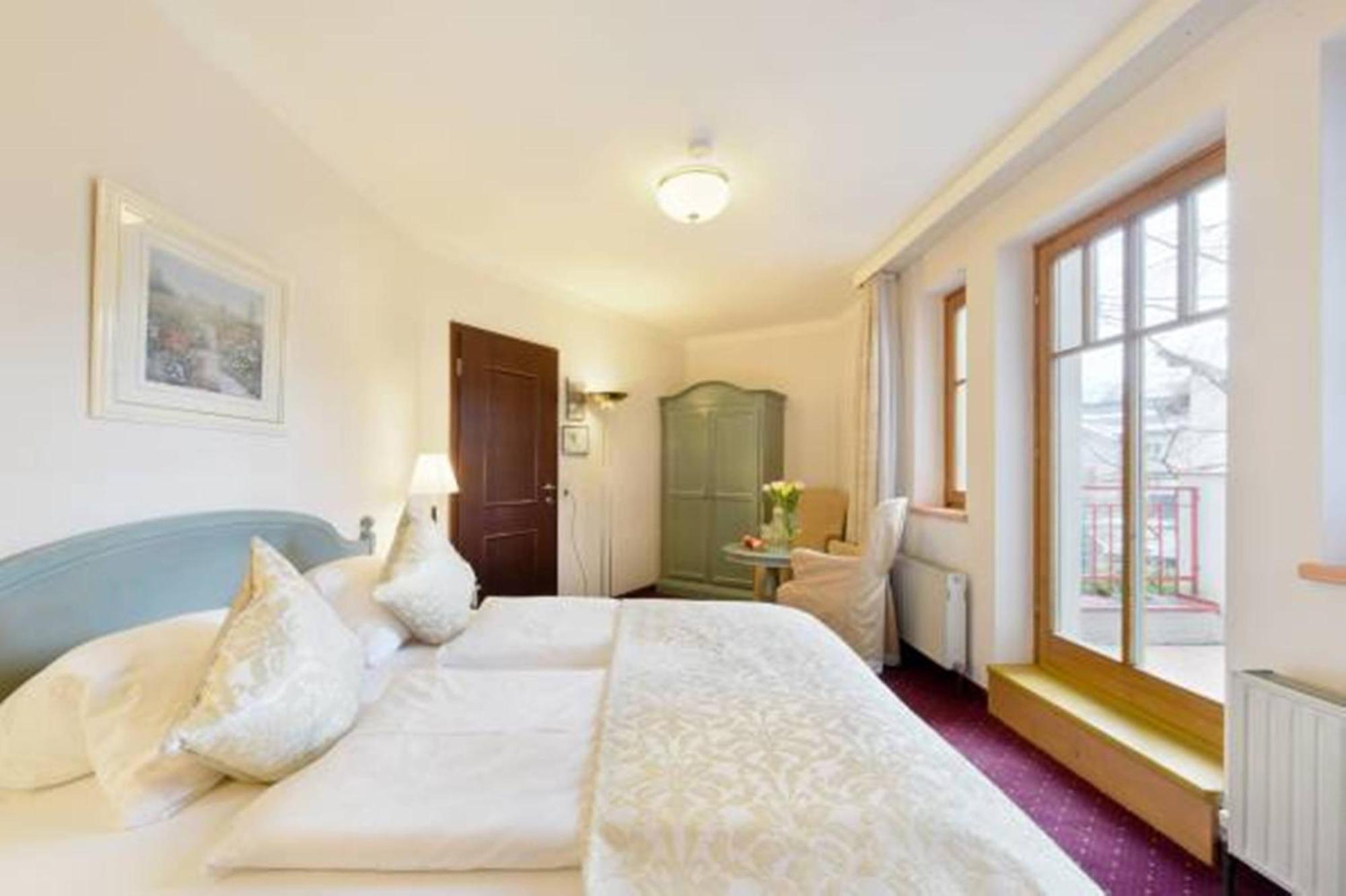 Cella Central Historic Boutique Hotel Zell am See Bilik gambar